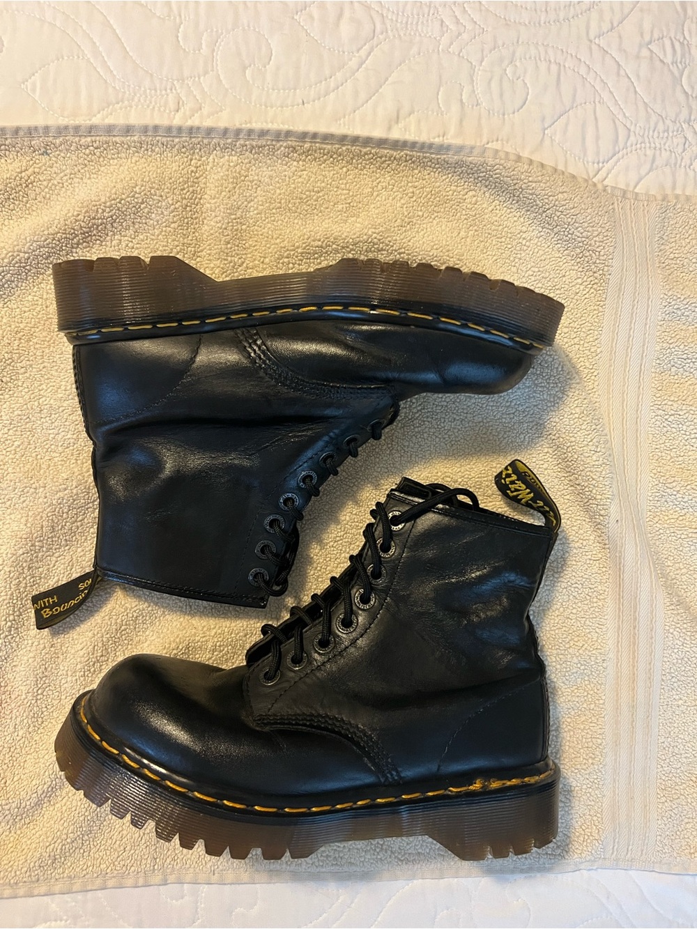 🥾 Dr. Martens Inspired Unisex Black Leather Lace-Up Boots